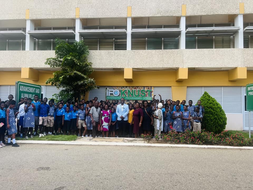 Team from Yenyawso Presby Junior High School, Embark on Educational Tour of Kwame Nkrumah University of Science and Technology